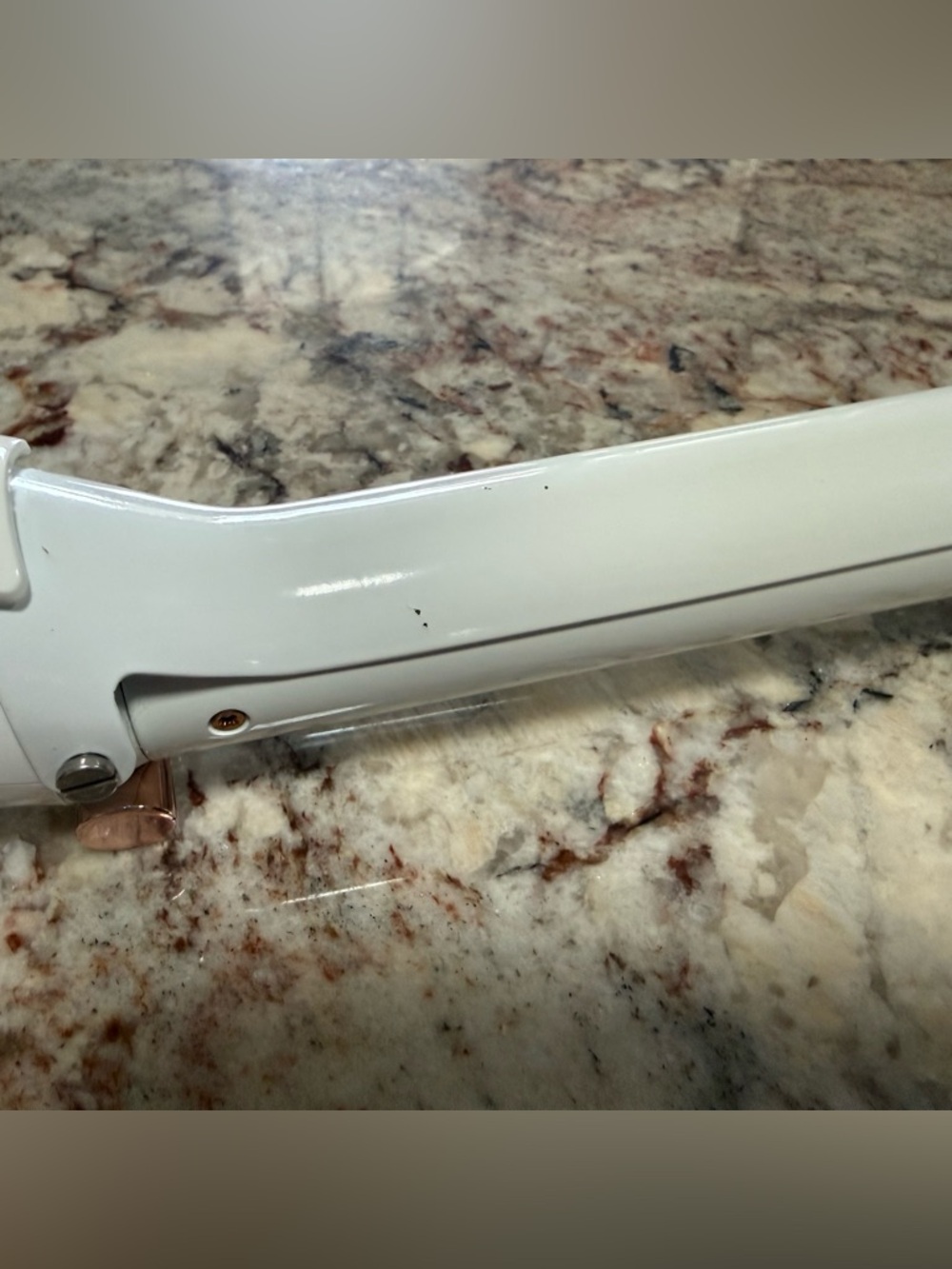 T3 1 Inch Micro Curling Iron White and Rose Gold - Picture 9 of 13